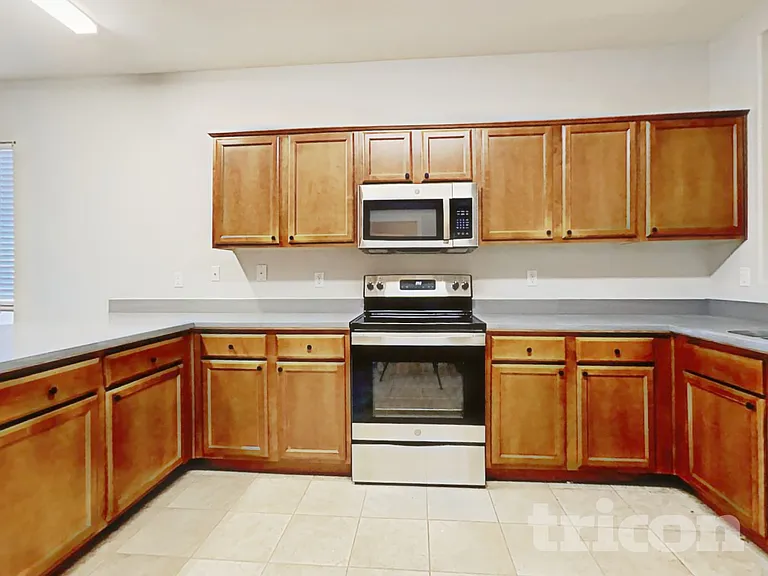 45209 W Miraflores St — Photo 5