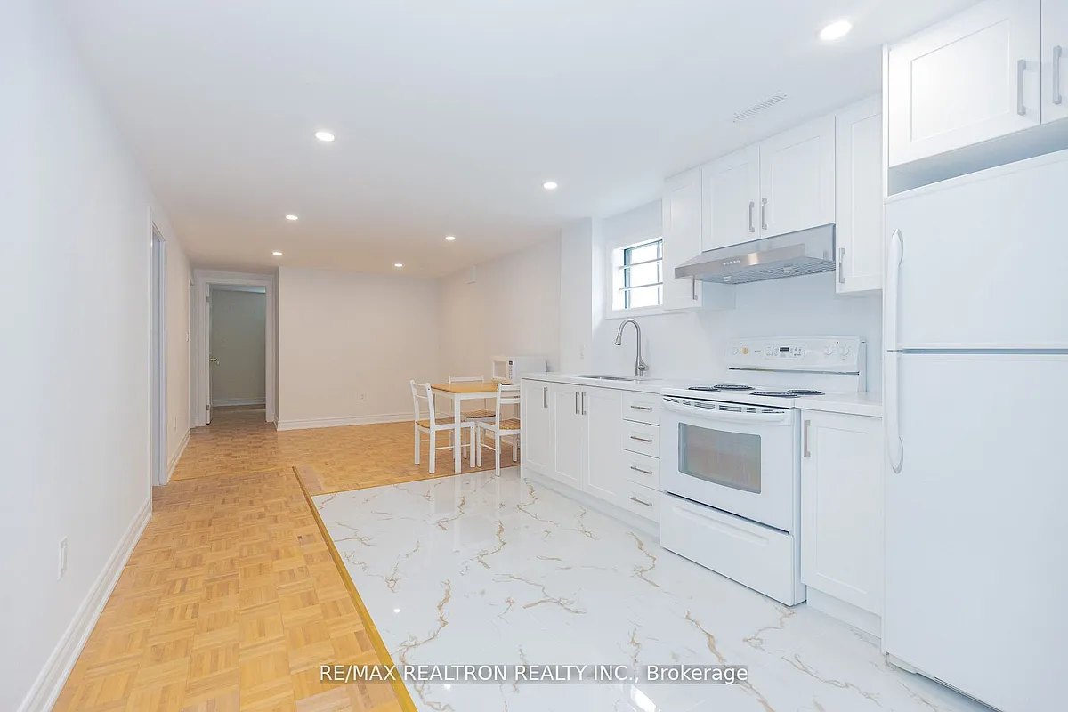 Building Photo - 129 Sexton Cres #LOWER