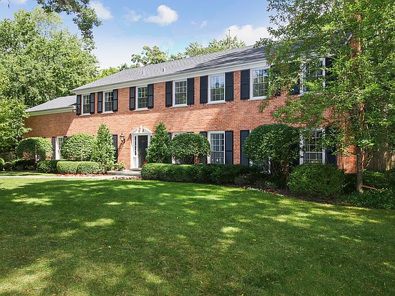 2nd image of 949 Woodbine Pl