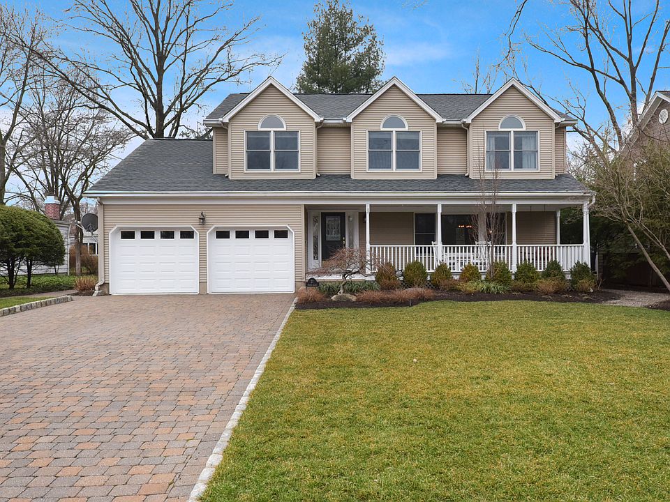 1st image of 27 Oxford Ct