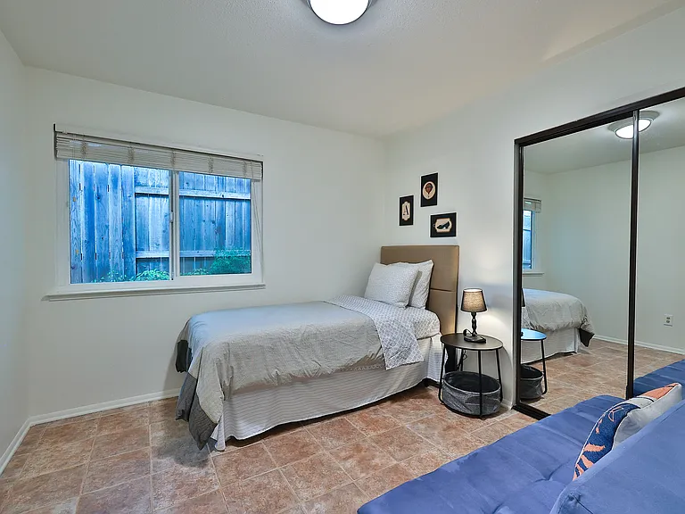 115 Rambling Dr — Photo 31