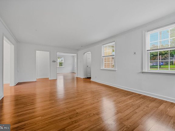 5th image of 2831 Springfield Rd
