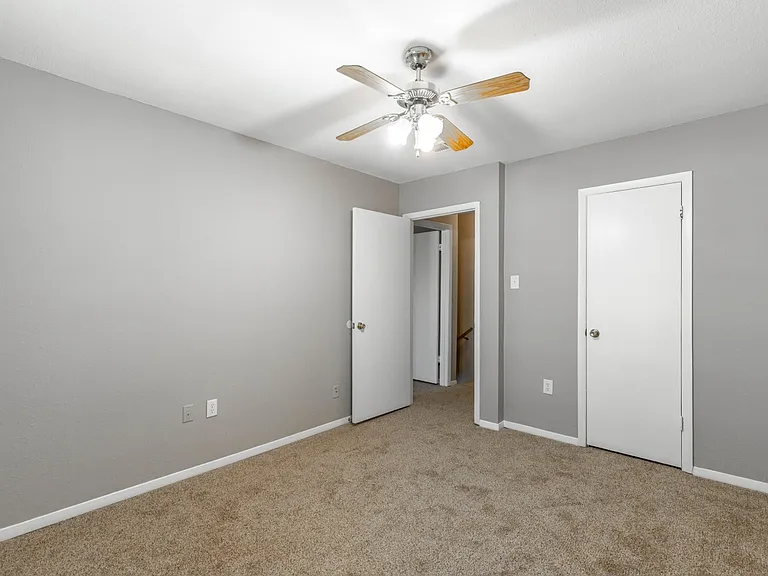 900 Mountain Creek Rd #J131 — Photo 16