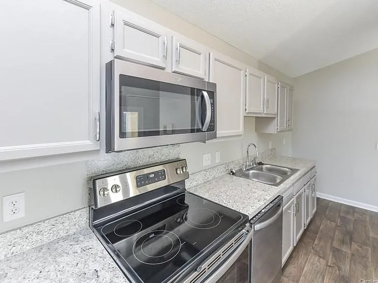 6165 Meadow Rose Ln — Photo 15