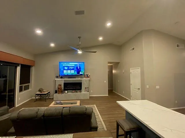 3347 N Boulder Cyn — Photo 11
