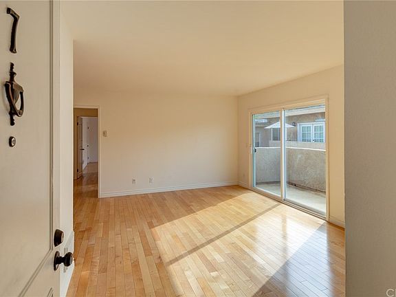 3rd image of 3219 Colorado Ave Unit 7