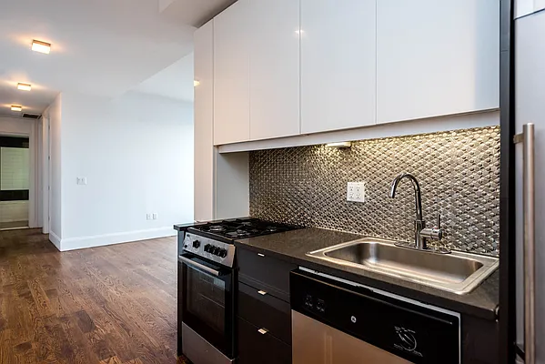 Rented by Nooklyn NYC LLC | media 28