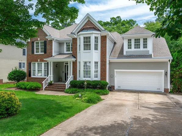 221 Roebling Ln, Cary, NC 27513