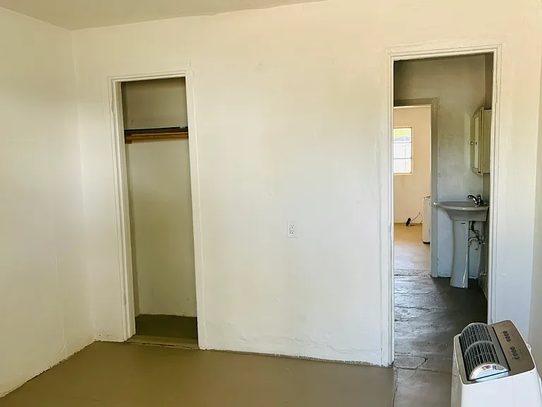 2718 E Grant Rd #B — Photo 6