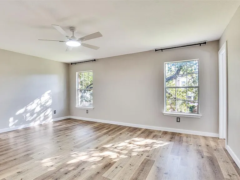 1201 Del Roy Dr — Photo 18