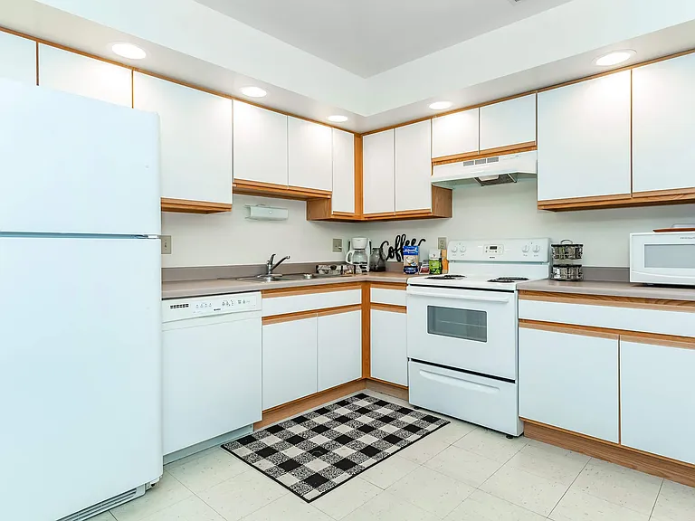 Hunter Star Properties — Photo 19