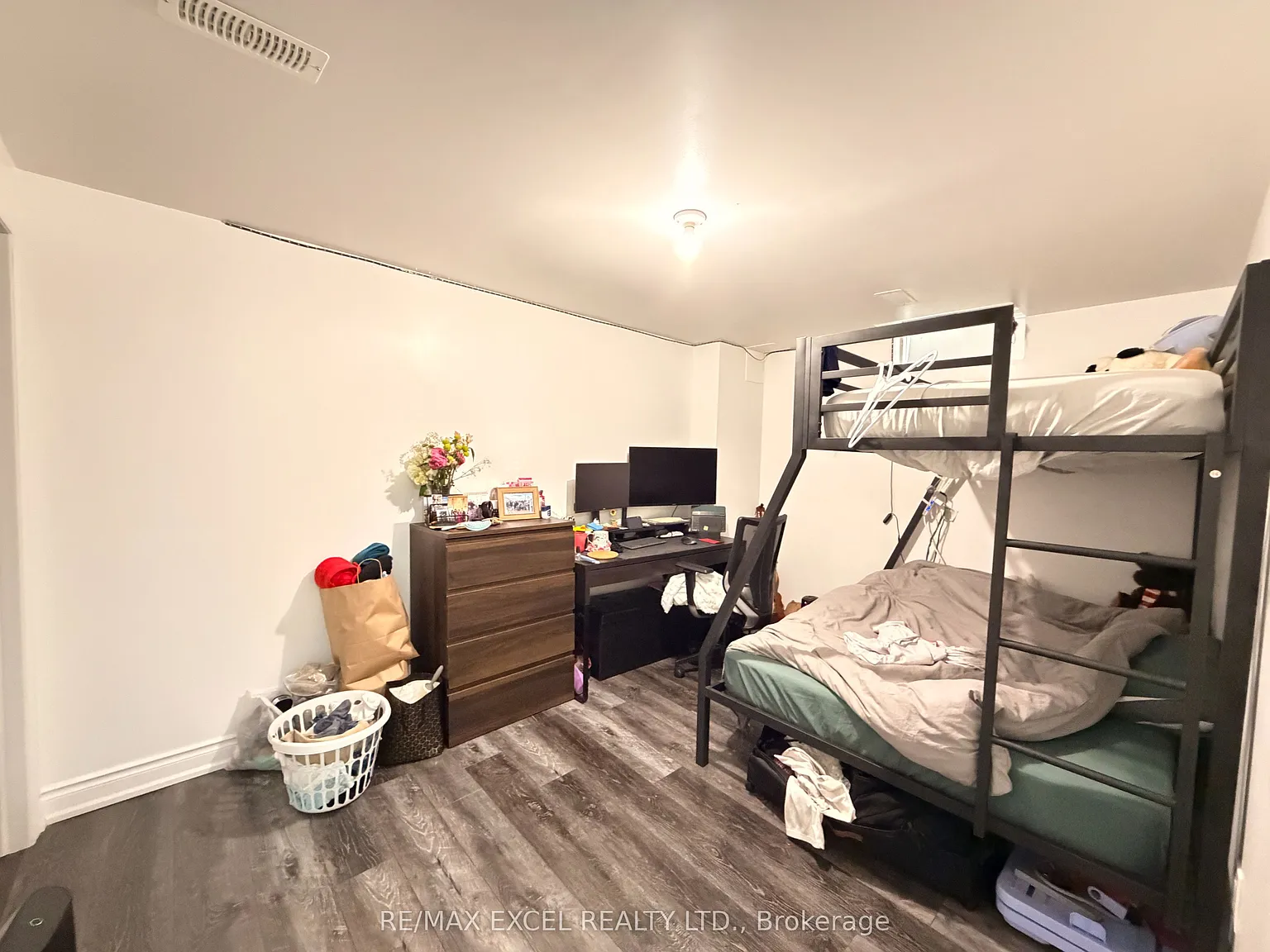 3 bed, $2,200 — Photo 3
