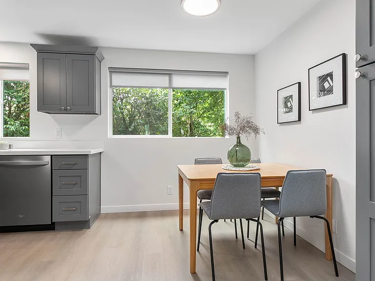 TE1416 — Photo 22