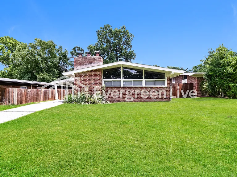 7823 Milan Ave — Photo 2