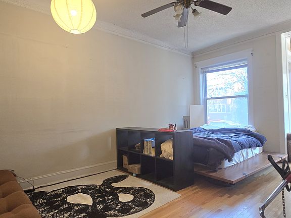 4th image of 4304 N Wolcott Ave APT 1