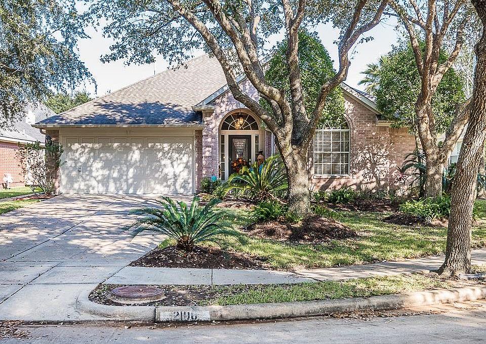 1st image of 2106 Village Dale Ave