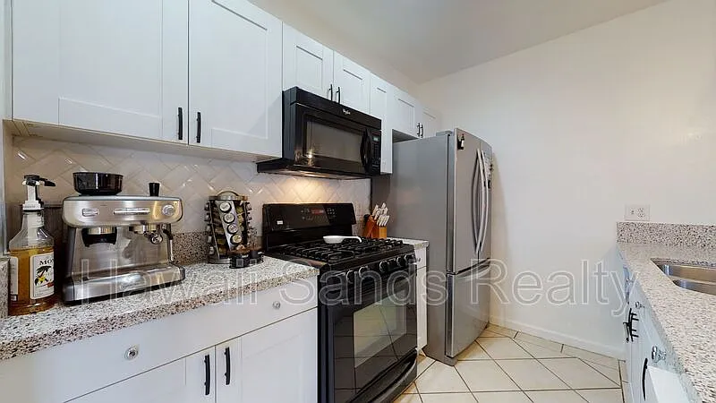 2 bed, 2.0 bath, 810 sqft, $3,000 — Photo 3