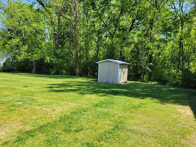 107 Jennings Dr — Photo 16