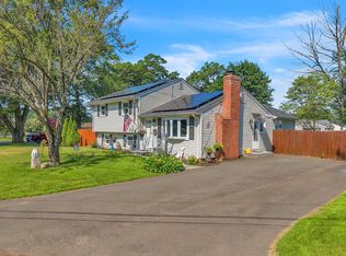 6 Pinecrest Dr, Plainville, CT 06062