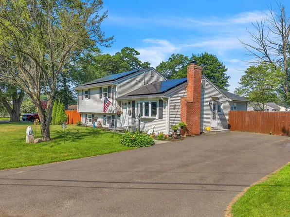 6 Pinecrest Drive, Plainville, CT 06062