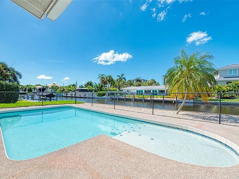 5577 Contento Dr — Photo 31