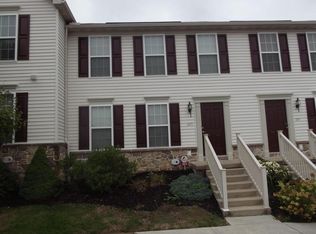 623 Creekside Ln, Lititz, PA 17543