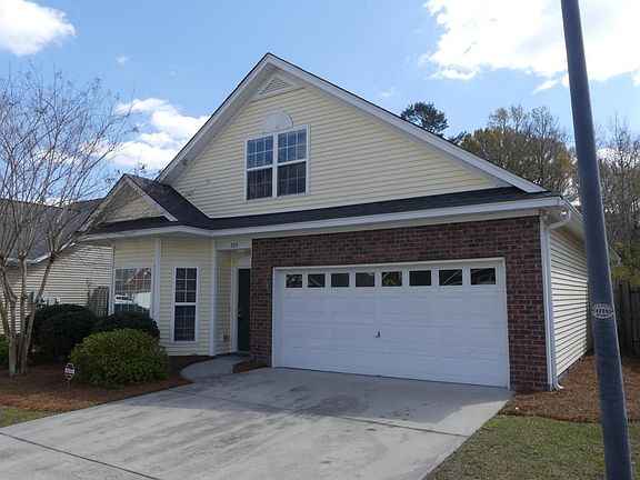 3rd image of 205 Garden Grove Dr