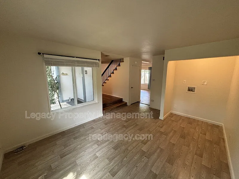 4 bed, 2.5 bath, 1475 sqft, $2,495 — Photo 3