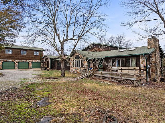 3rd image of 126 Rudette Lane