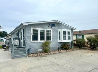 1798 Parkgreen Dr, Surfside Beach, SC 29575