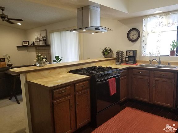 3rd image of 48104 Lombard Ct