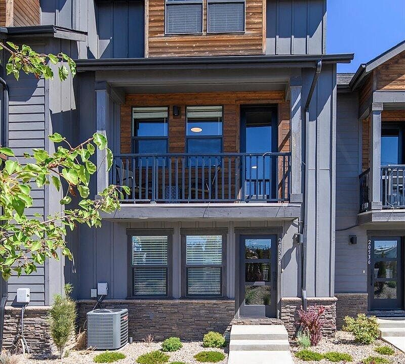 1st image of 20534 Empire Ave