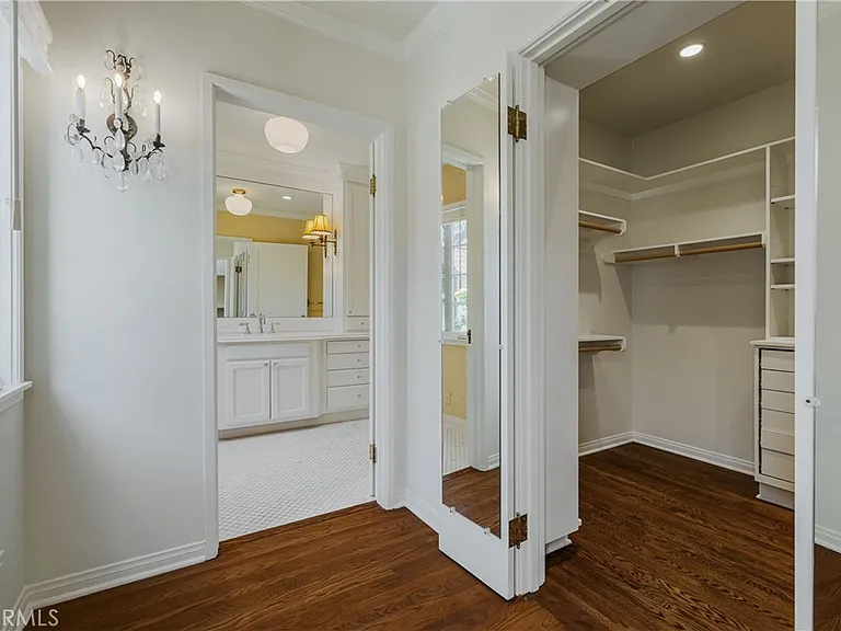 1243 Rossmoyne Ave — Photo 30