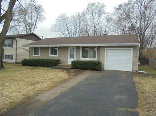 5401 N Highland Dr, McHenry, IL 60050