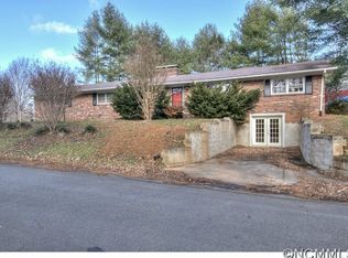50 Henson Dr, Waynesville, NC 28786
