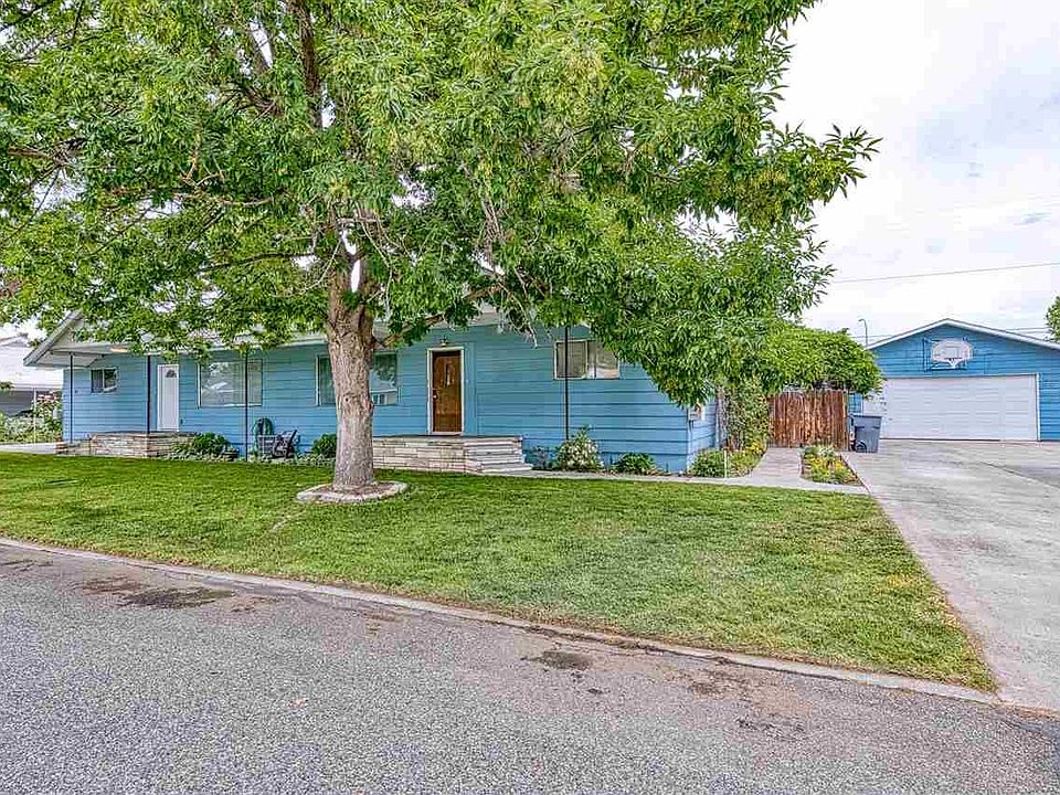 1st image of 216-218 Abert Ave