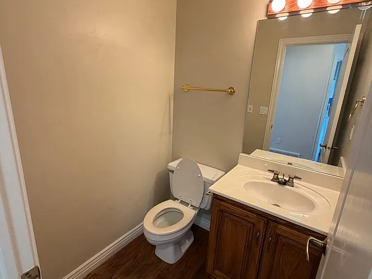 1835 N Beechwood Dr — Photo 25