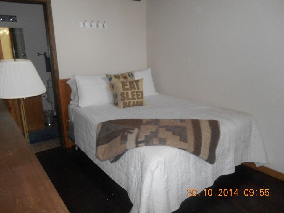 1st image of 1001 Commonwealth Dr #210