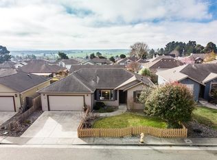 155 Shadowbrook St, Loleta, CA 95551