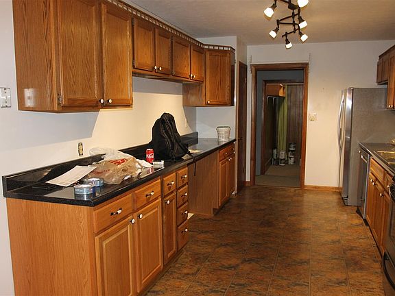 5th image of 5123 Rebecca Ln