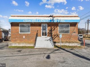 1004 White Oak Dr, Oxon Hill, MD 20745