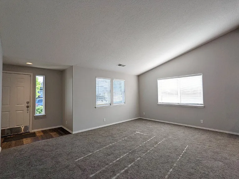 6025 Orchid Ln — Photo 2