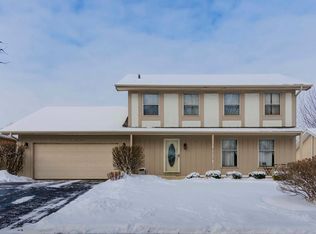 5S524 Gordon Ter, Naperville, IL 60563