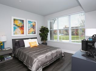 1137 N Arlington Heights Rd #113, Itasca, IL 60143