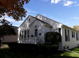 105 W Lowell Ave, Pontiac, IL 61764