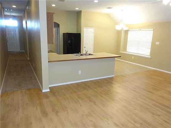 5th image of 12312 Coral Dr