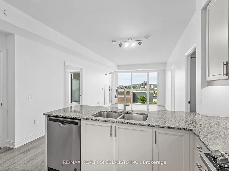 1050 Main St E #718 — Photo 5