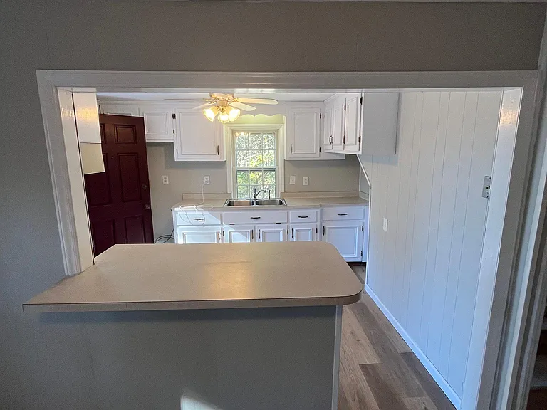221 Howard Rd — Photo 10