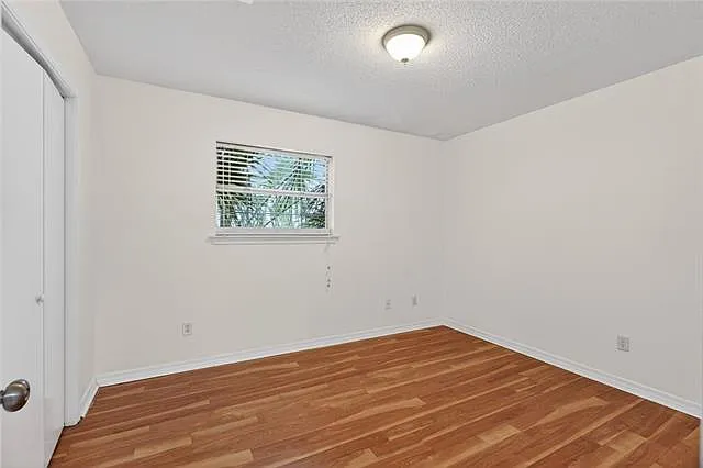 500 Marina Dr — Photo 11