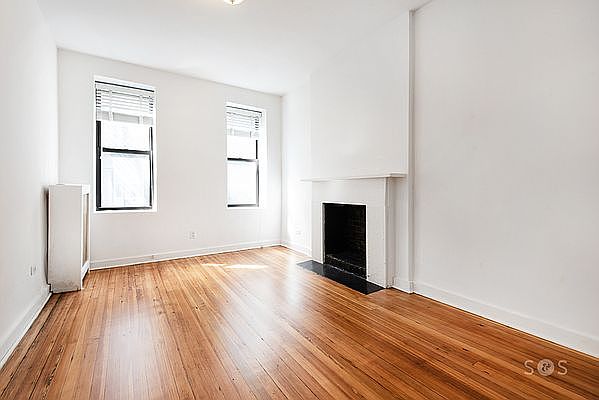 2nd image of 34 Horatio St #1